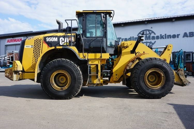 Wheel loader CAT 950M