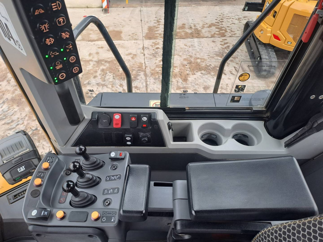 Wheel loader CAT 950M