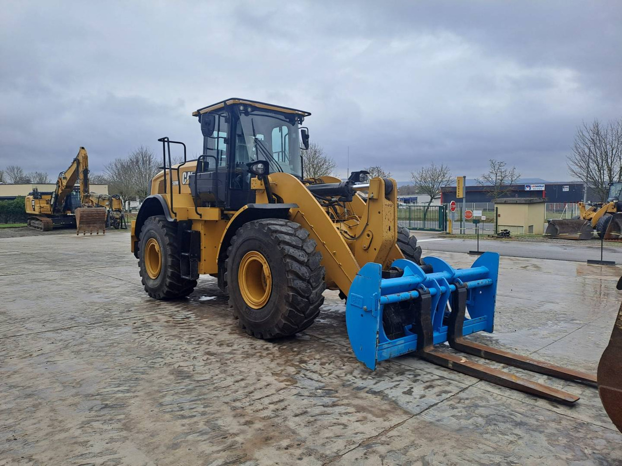 Wheel loader CAT 950M