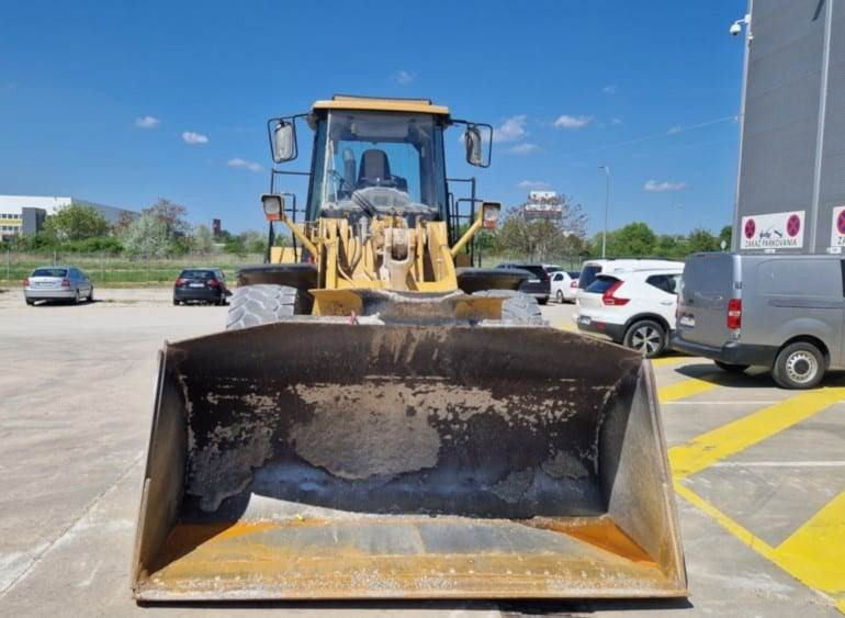 Wheel loader CAT 962H
