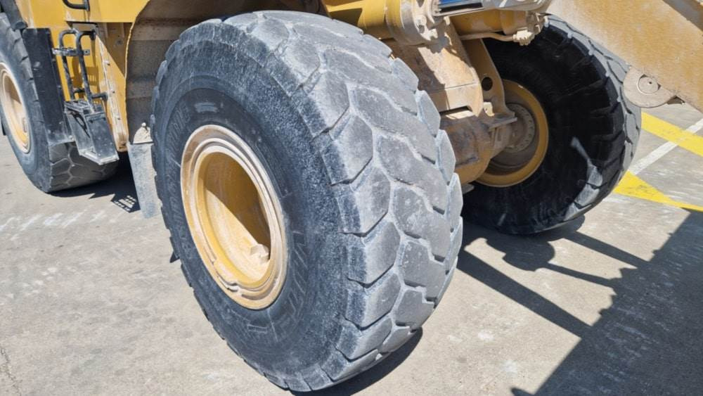 Wheel loader CAT 962H