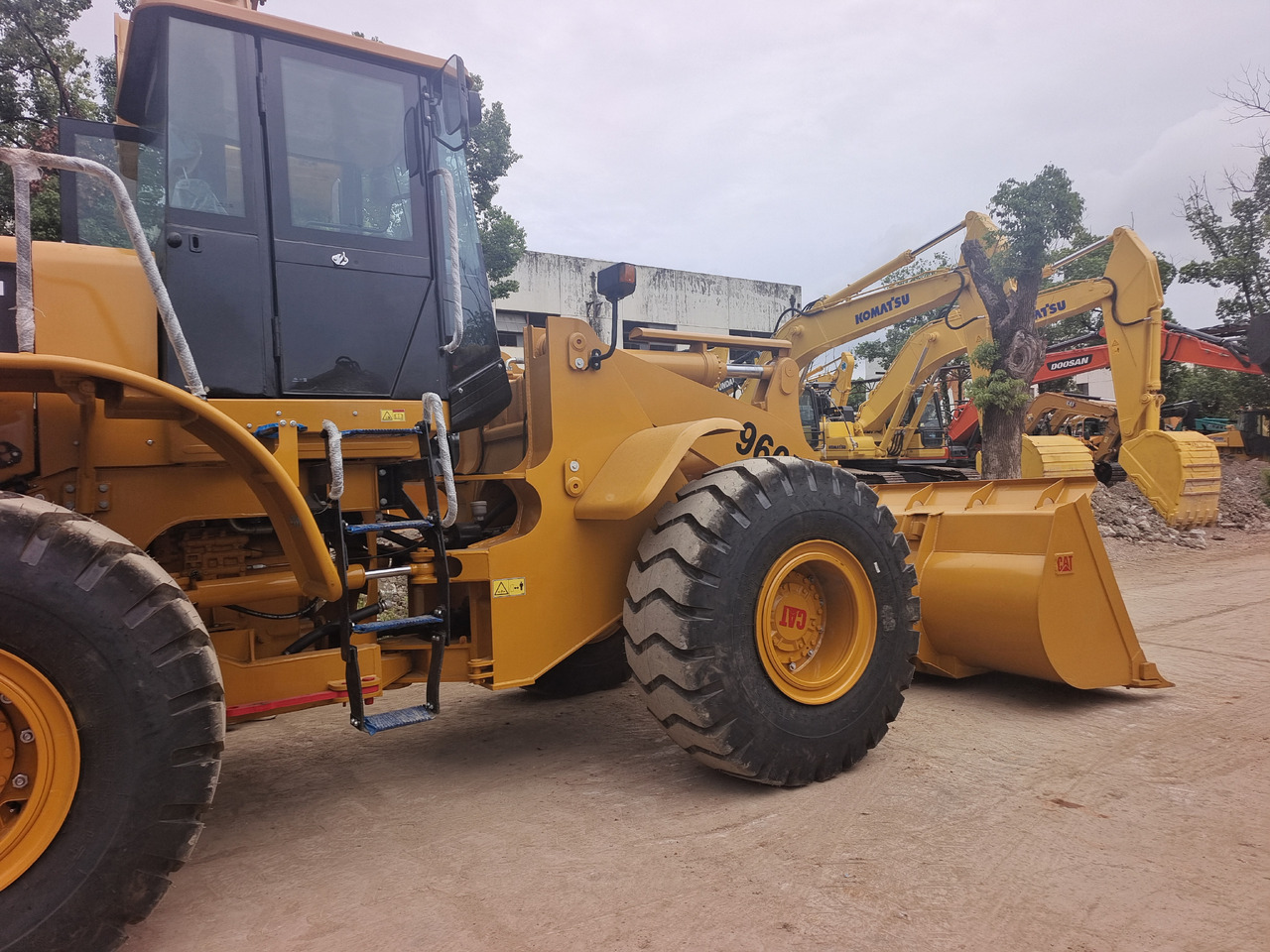 Wheel loader CAT 966H