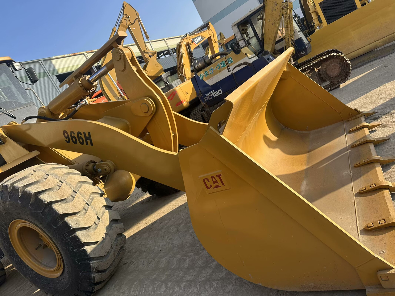 Wheel loader CAT 966H