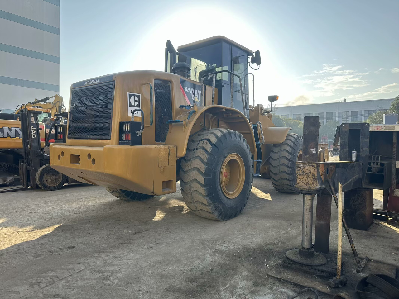 Wheel loader CAT 966H