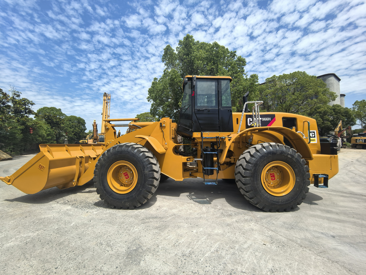 Wheel loader CAT 966H Loader