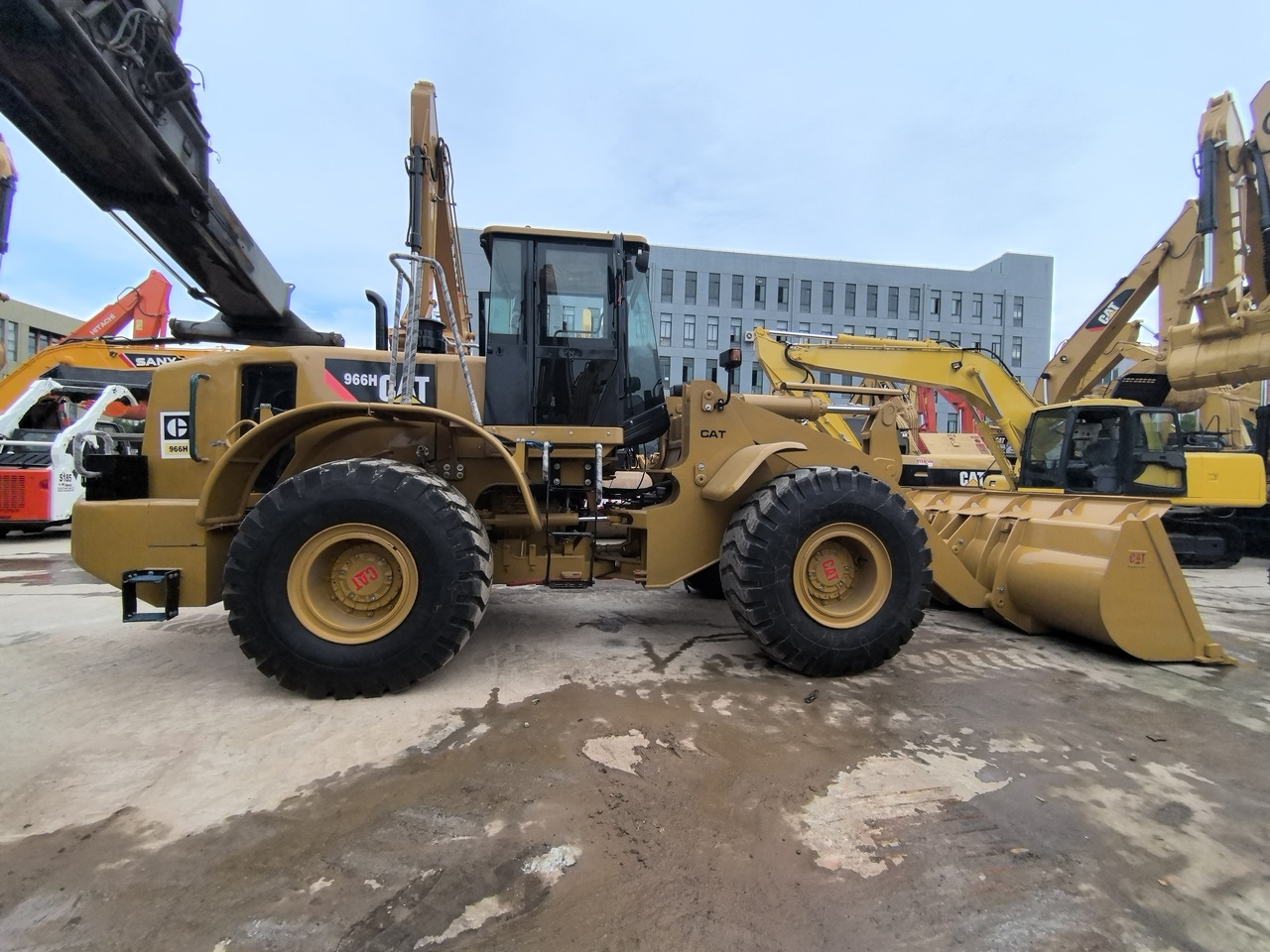 Wheel loader CAT 966H Wheel Loader