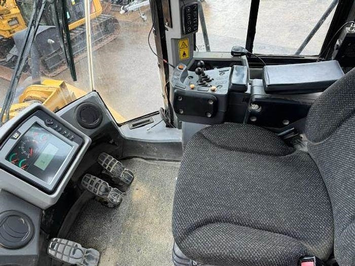 Wheel loader CAT 966K