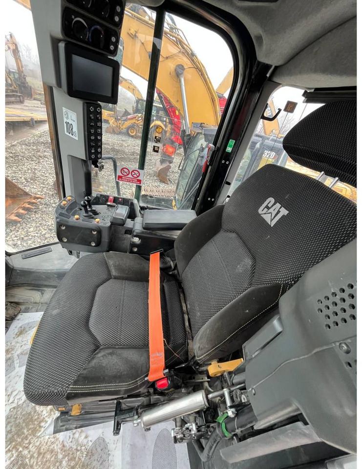 Wheel loader CAT 966M