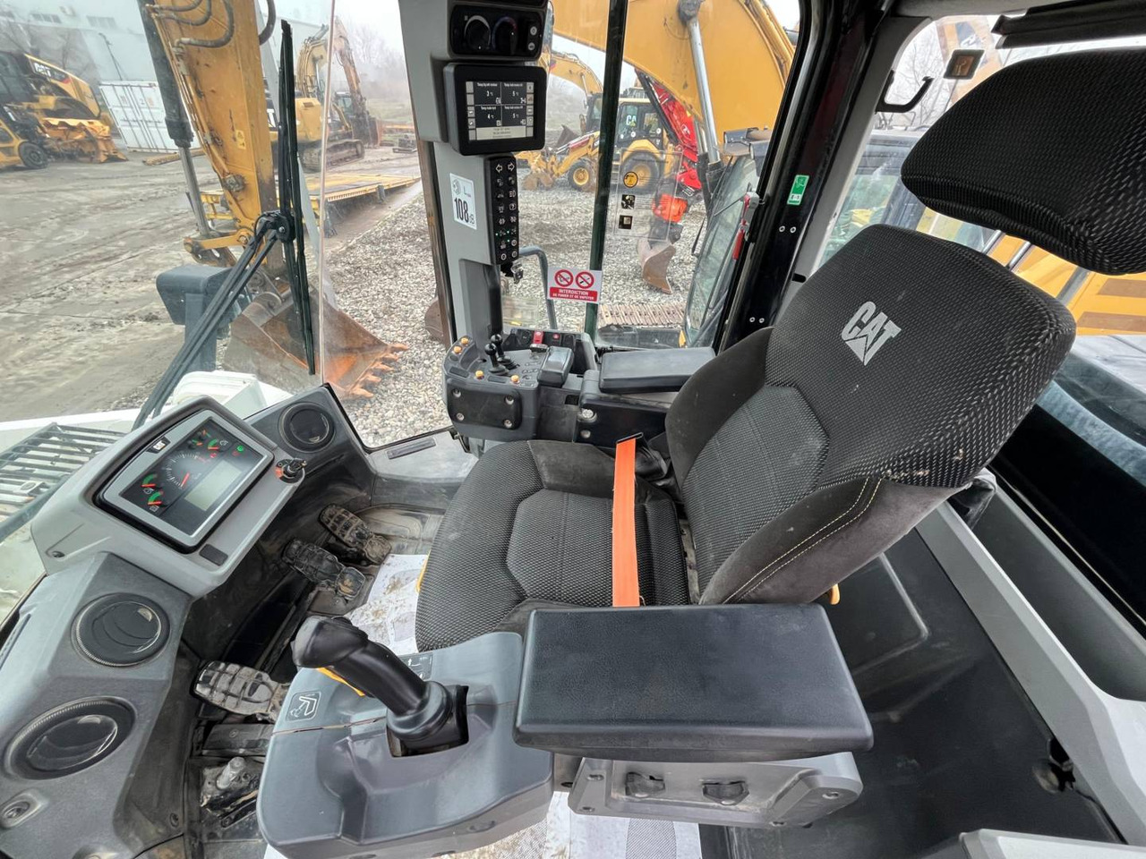 Wheel loader CAT 966M