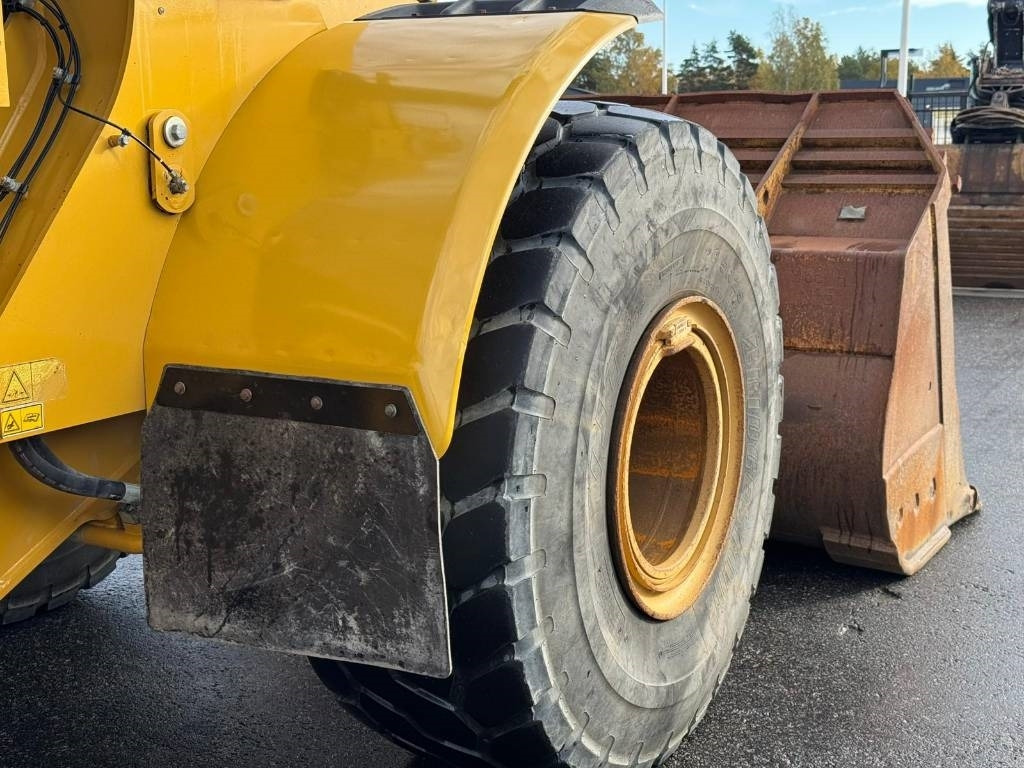 Wheel loader CAT 966M