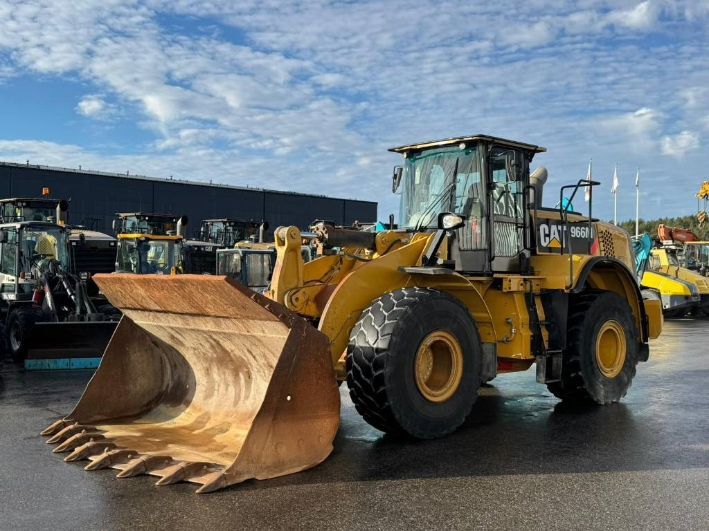 Wheel loader CAT 966M