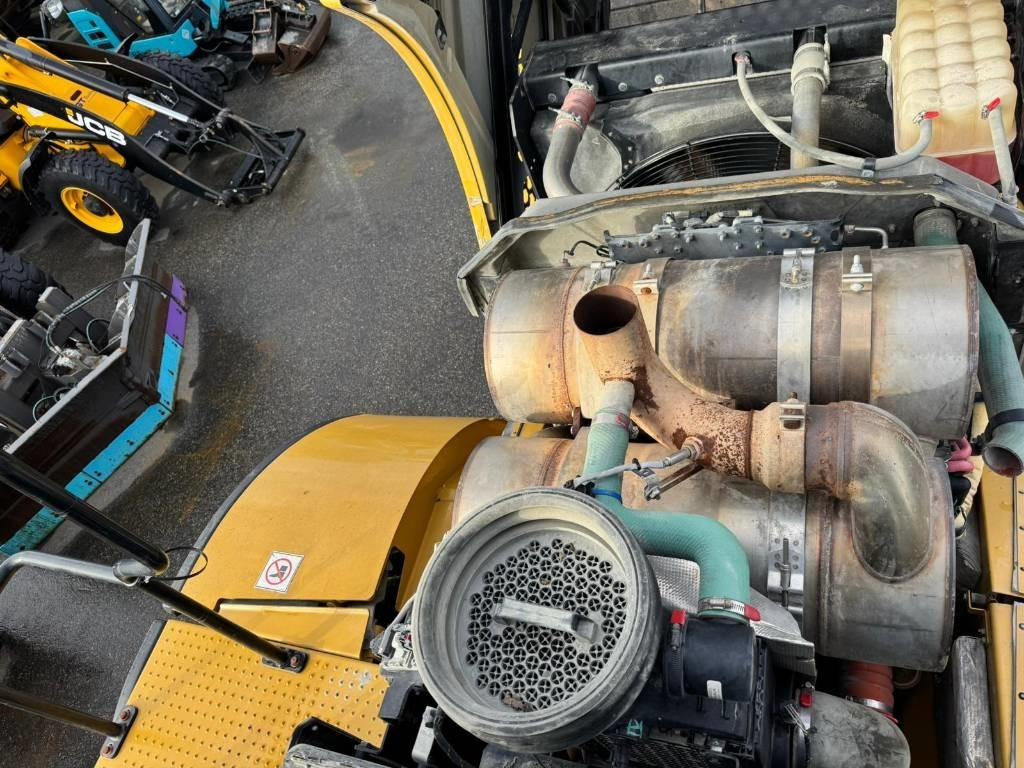 Wheel loader CAT 966M