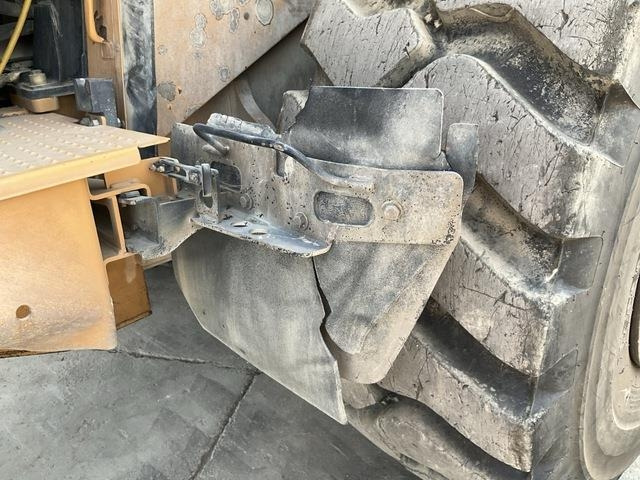 Wheel loader CAT 966M XE