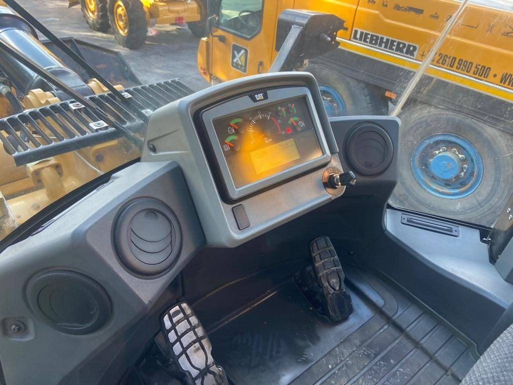 Wheel loader CAT 966M XE