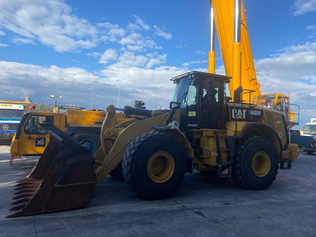 Wheel loader CAT 966M XE