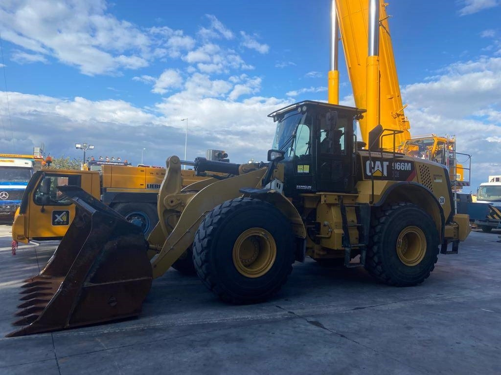 Wheel loader CAT 966M XE
