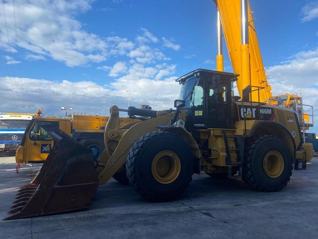 Wheel loader CAT 966M XE