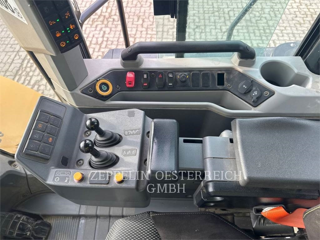 Wheel loader CAT 966-14