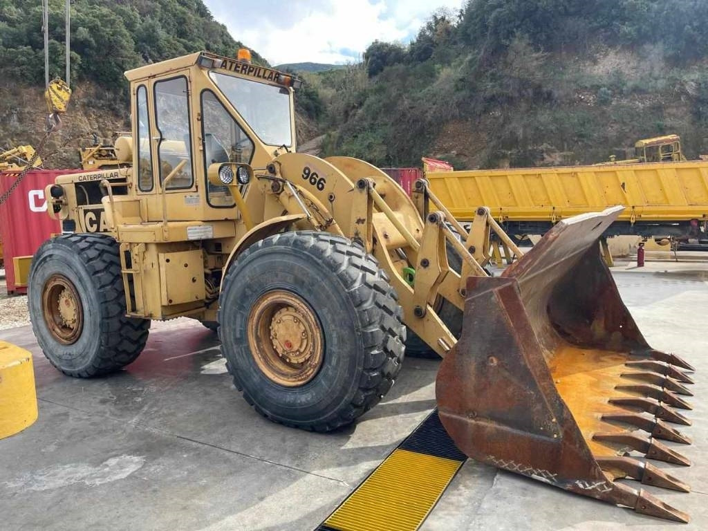 Wheel loader CAT 966 C
