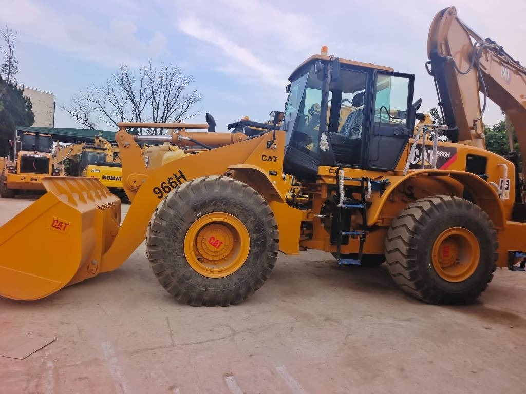 Wheel loader CAT 966 H