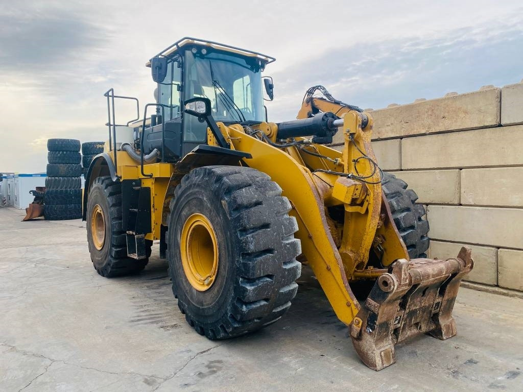 Wheel loader CAT 966 M