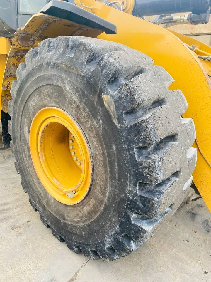 Wheel loader CAT 966 M