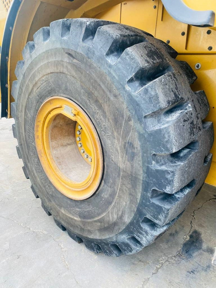 Wheel loader CAT 966 M