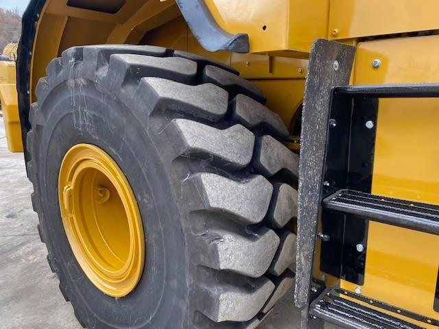 Wheel loader CAT 966 M