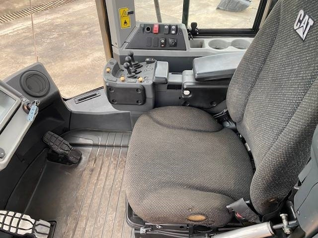 Wheel loader CAT 966 M