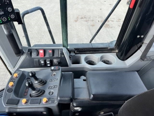 Wheel loader CAT 966 M