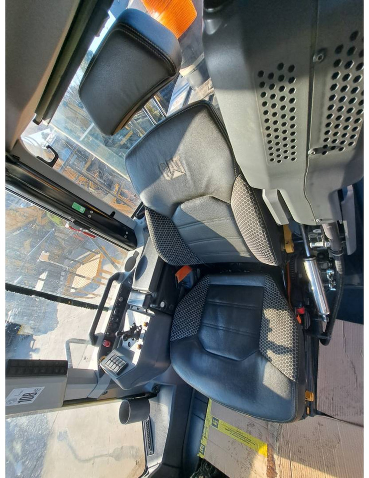 Wheel loader CAT 972