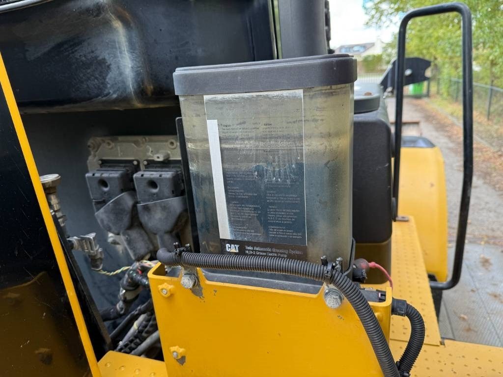 Wheel loader CAT 972M