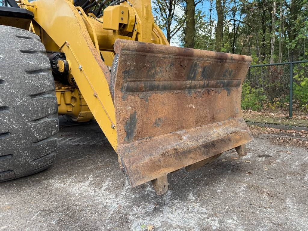 Wheel loader CAT 972M