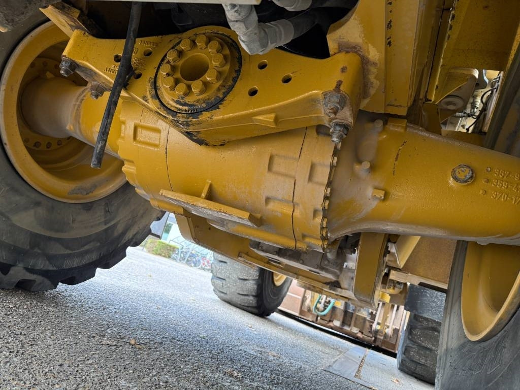 Wheel loader CAT 972M