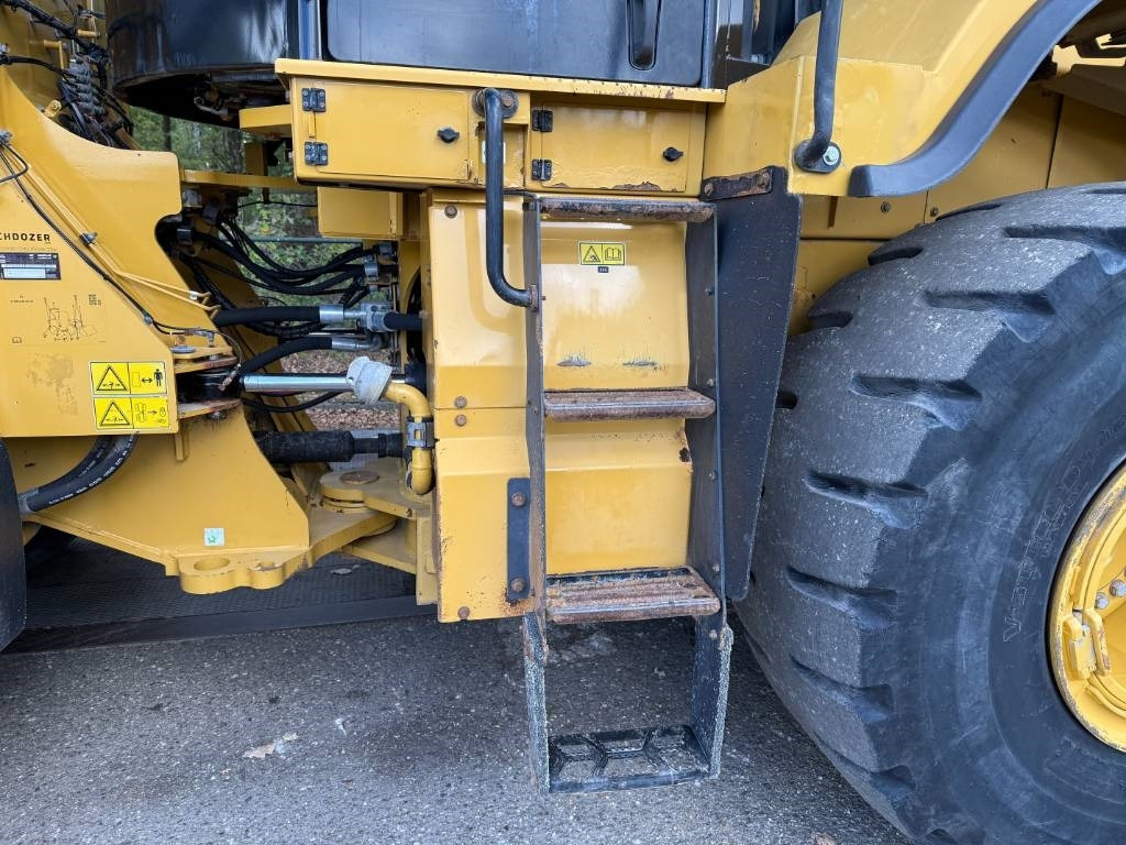 Wheel loader CAT 972M