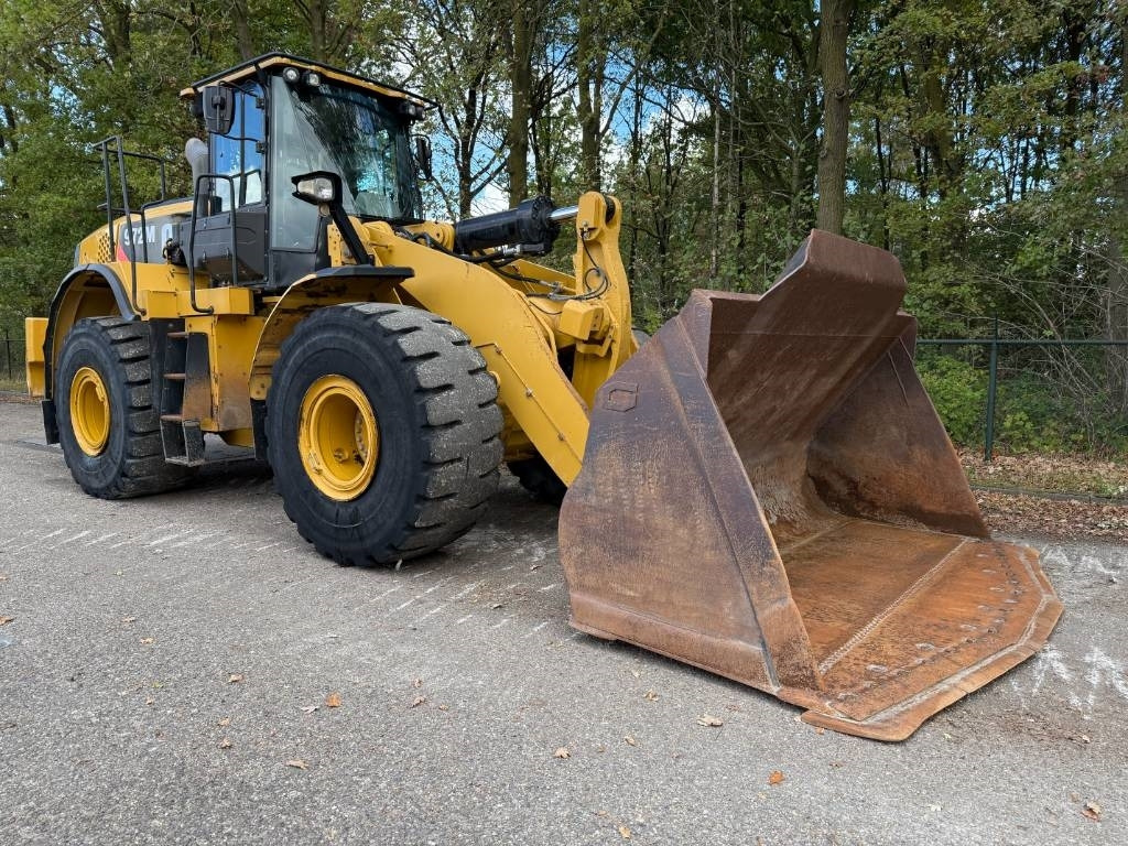 Wheel loader CAT 972M