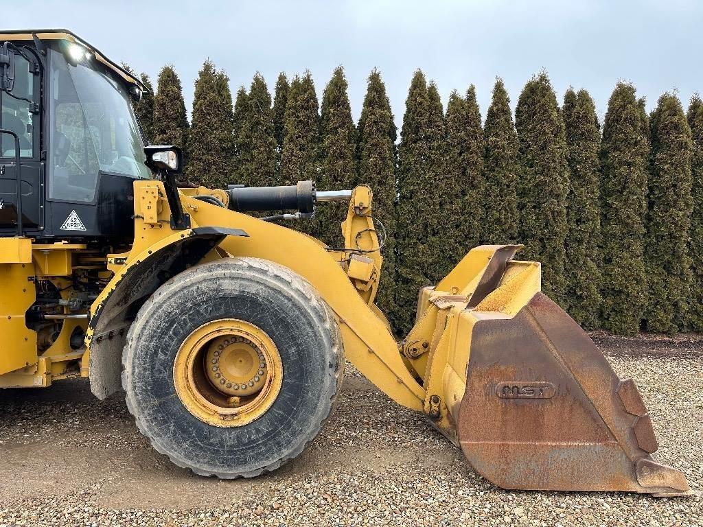 Wheel loader CAT 972 M