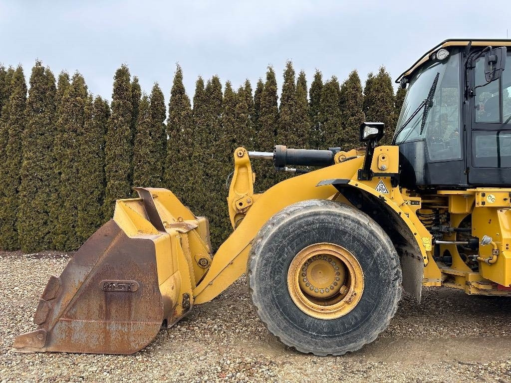 Wheel loader CAT 972 M