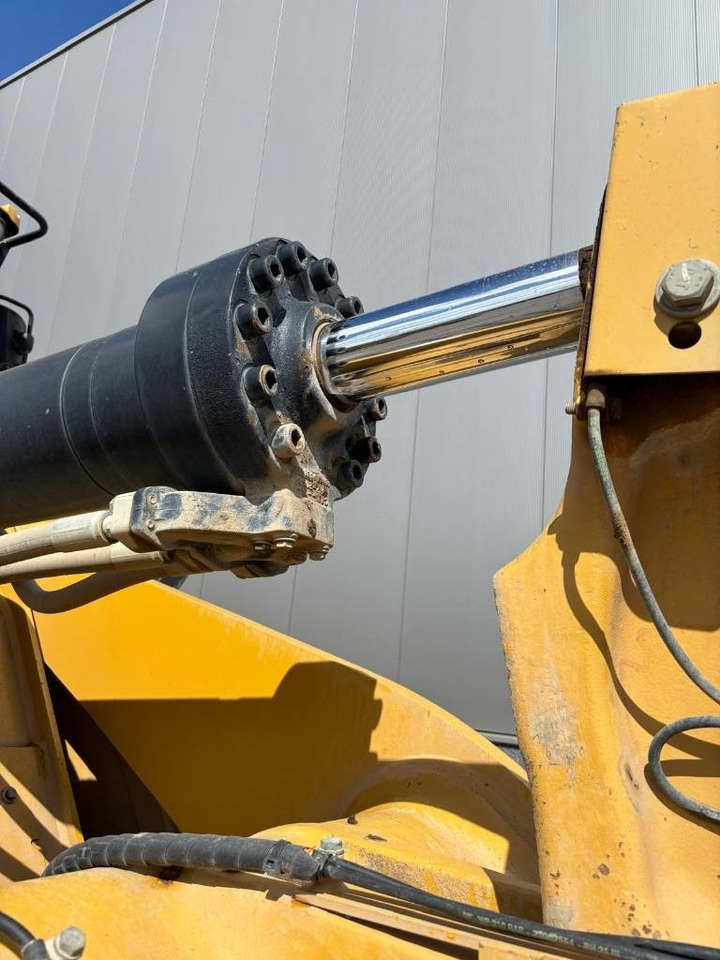 Wheel loader CAT 972 M XE