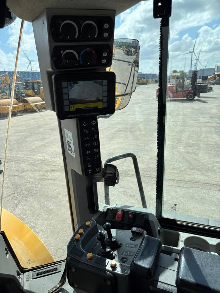 Wheel loader CAT 972 M XE