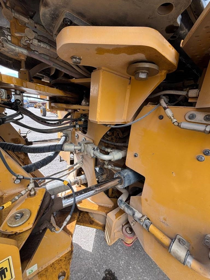 Wheel loader CAT 972 M XE