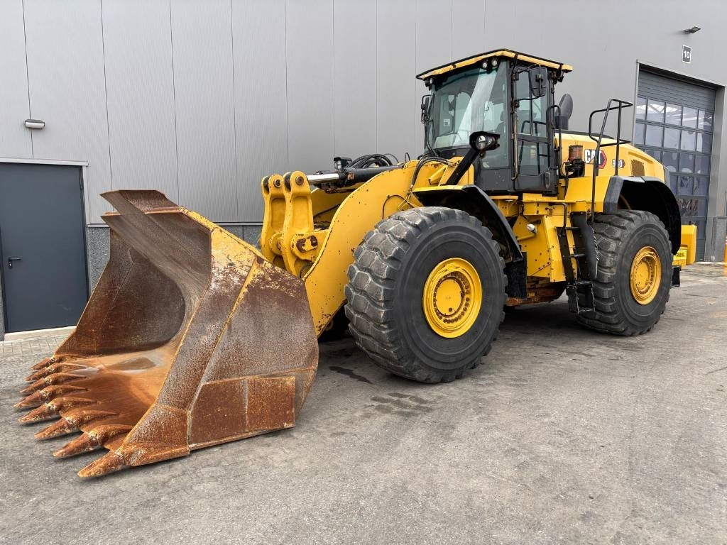Wheel loader CAT 980