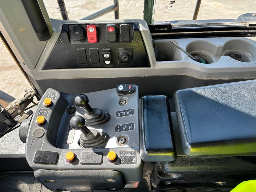 Wheel loader CAT 980 M