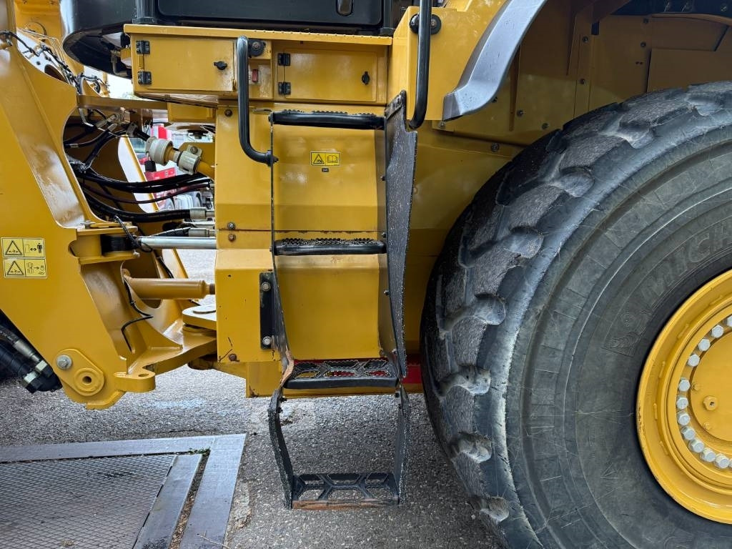 Wheel loader CAT 980 M LOW HOURS DEALER MACHINE
