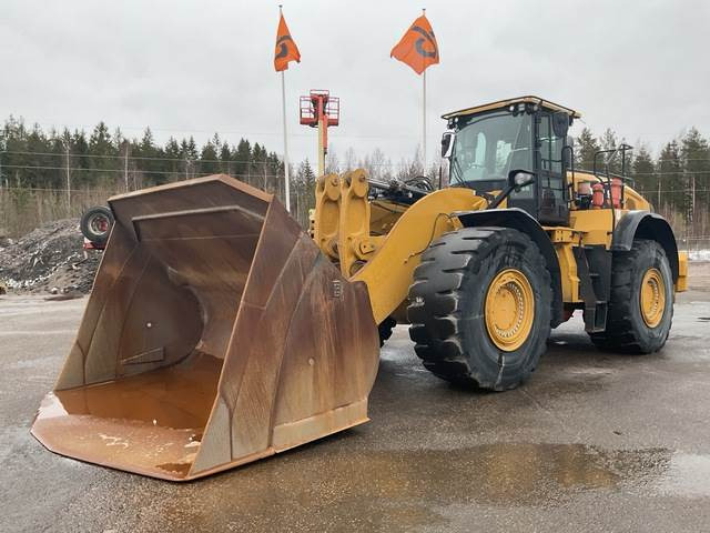 Wheel loader CAT 982M