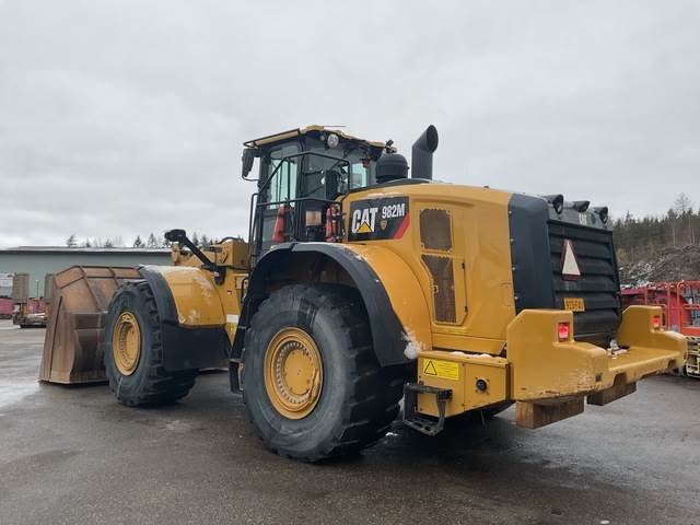 Wheel loader CAT 982M