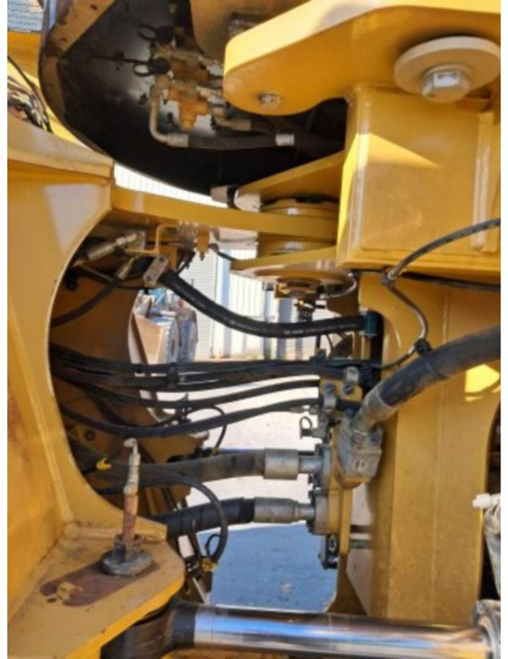 Wheel loader CAT 982M