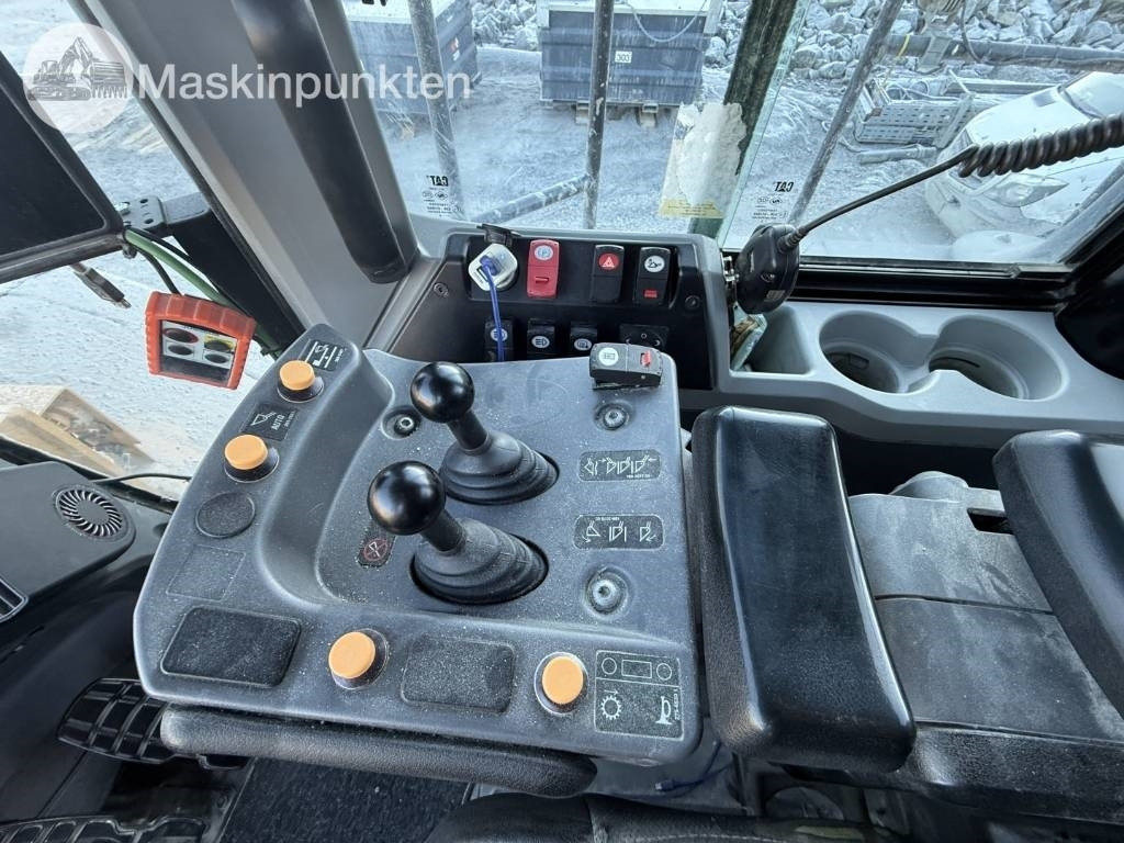 Wheel loader CAT 982 M