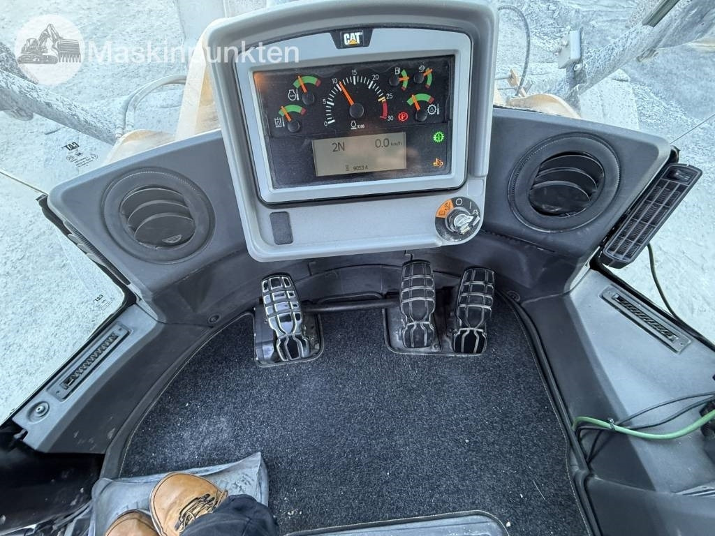 Wheel loader CAT 982 M