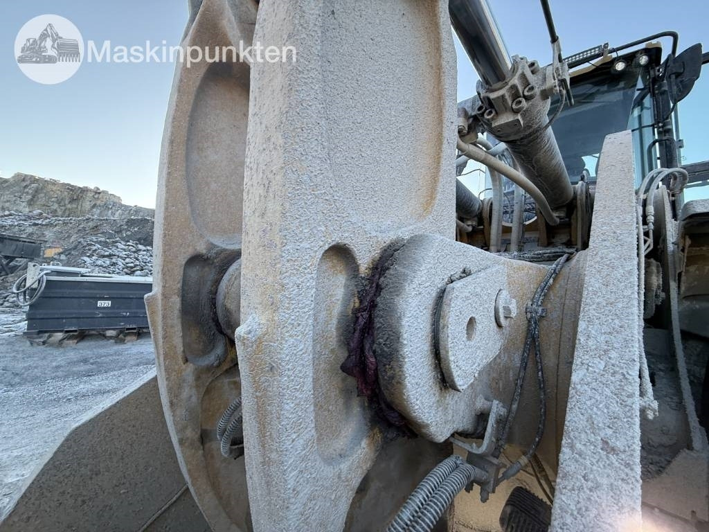 Wheel loader CAT 982 M